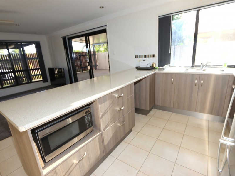 1/70 Long Street, Emerald QLD 4720