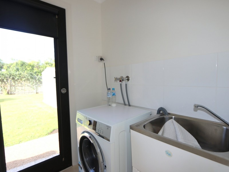 1/70 Long Street, Emerald QLD 4720