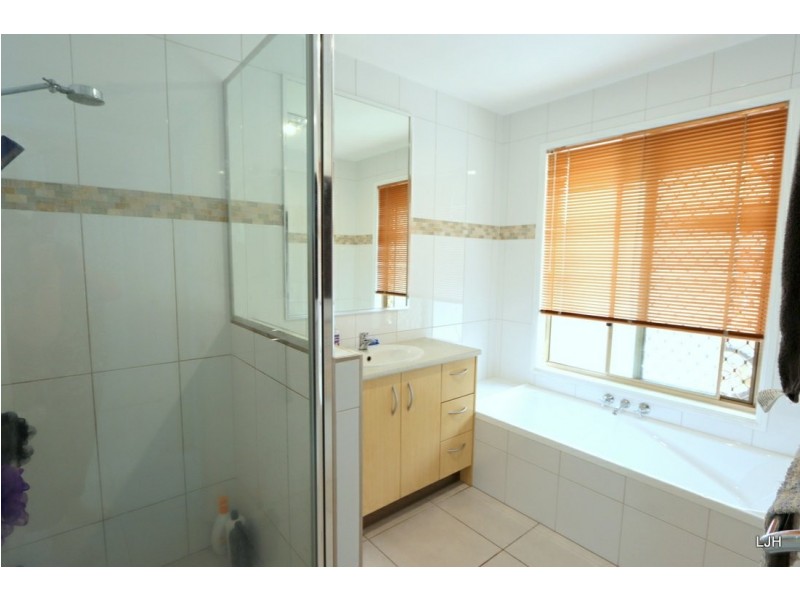 7 Tineele Pl, Emerald QLD 4720