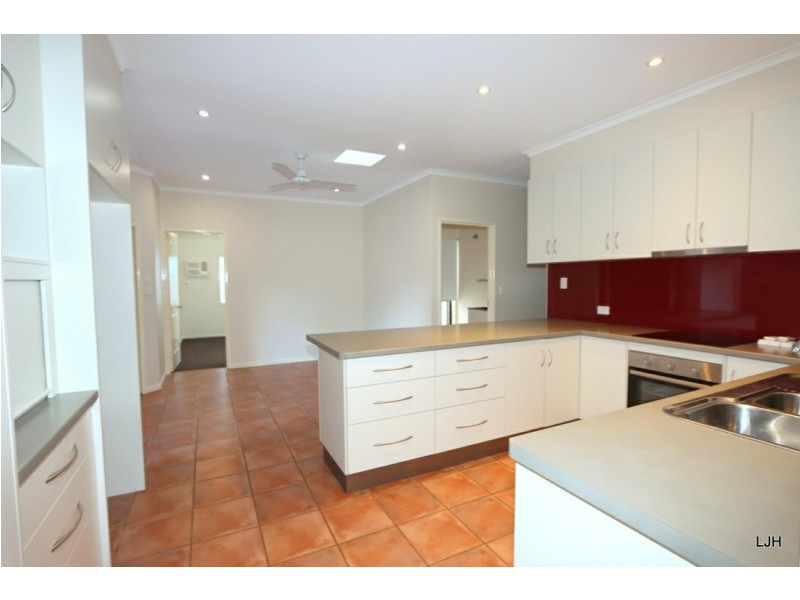 25 Cardinal Drive, Emerald QLD 4720