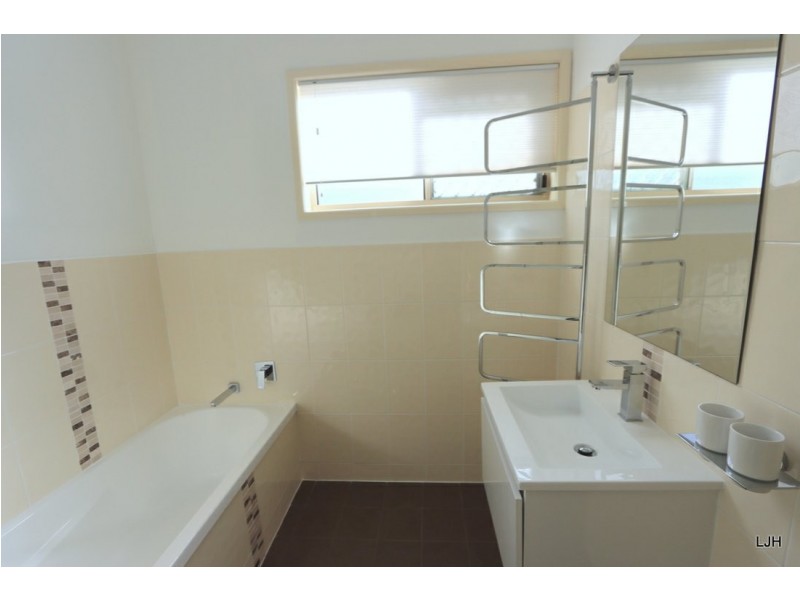 25 Cardinal Drive, Emerald QLD 4720