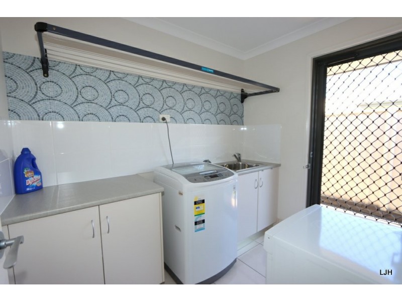 5 Kassidy Street, Emerald QLD 4720