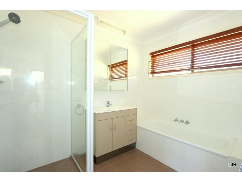 43 Bridgeman St, Emerald QLD 4720