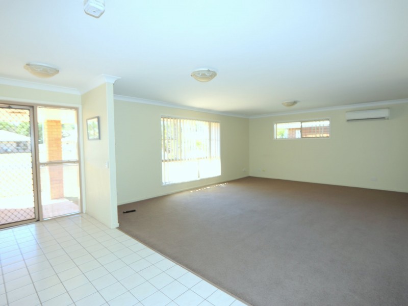 37 Bridgeman St, Emerald QLD 4720