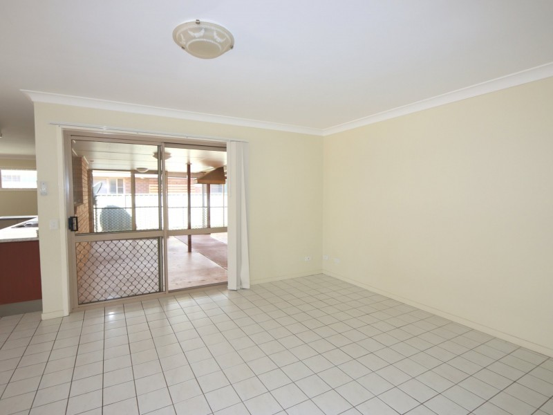 37 Bridgeman St, Emerald QLD 4720