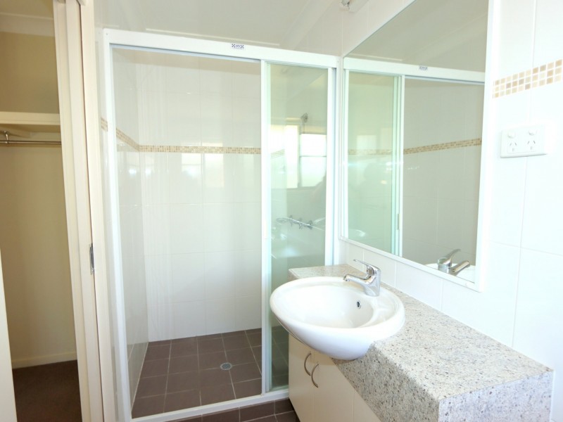 37 Bridgeman St, Emerald QLD 4720