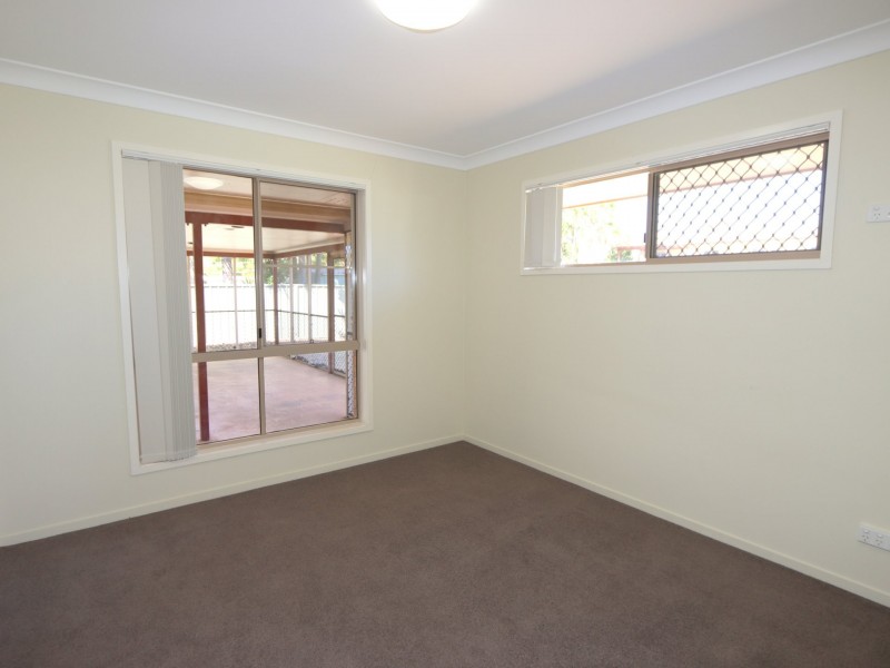 37 Bridgeman St, Emerald QLD 4720