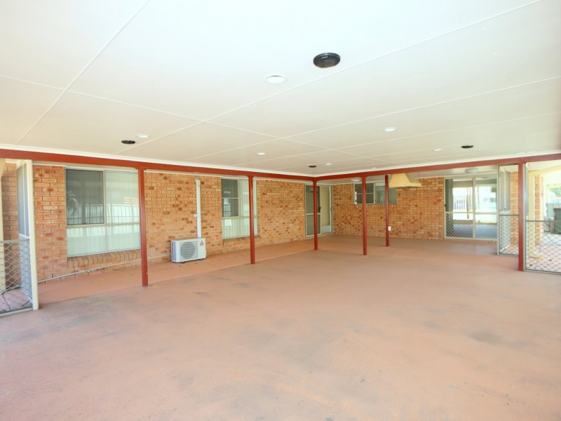 37 Bridgeman St, Emerald QLD 4720