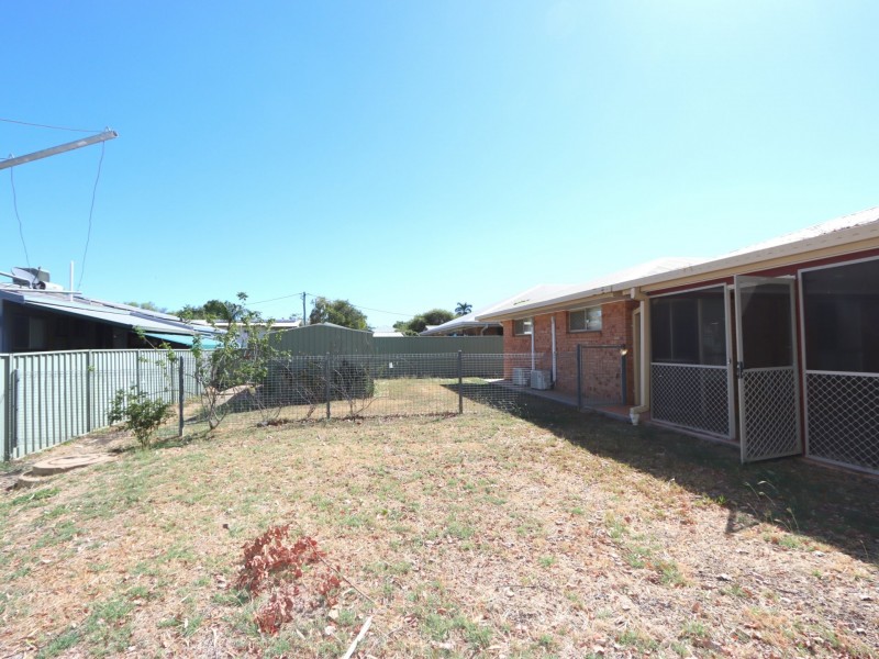 37 Bridgeman St, Emerald QLD 4720