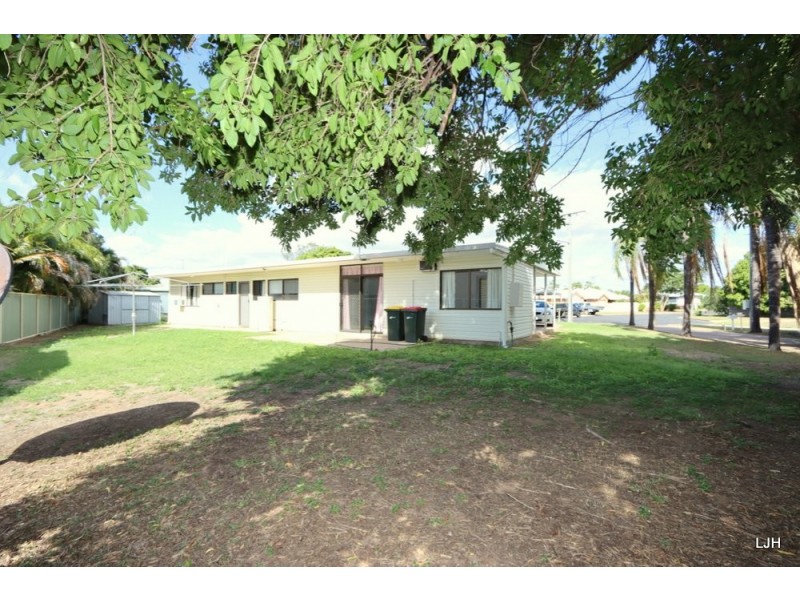 4 Batts Place, Emerald QLD 4720