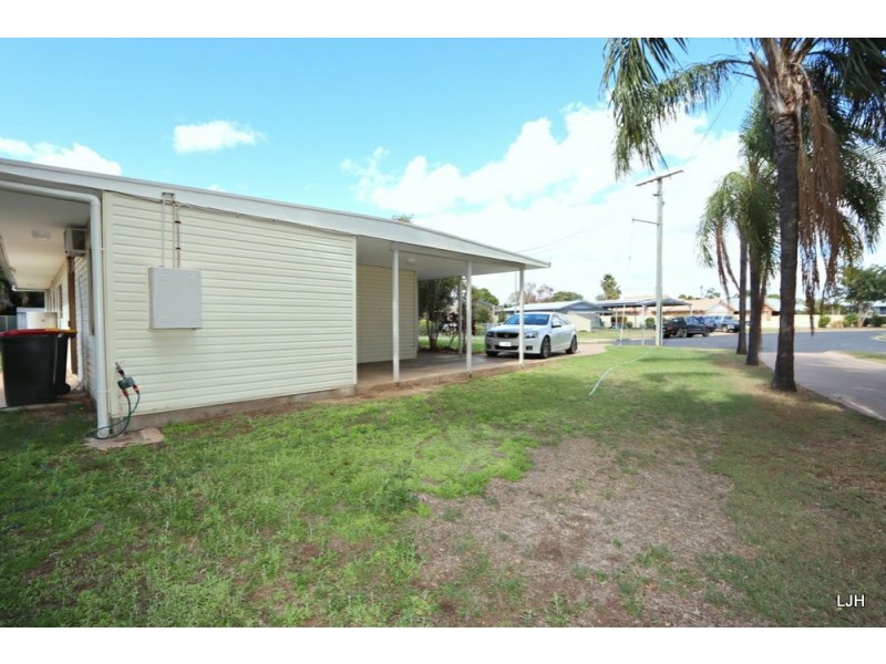 4 Batts Place, Emerald QLD 4720