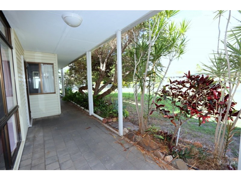 4 Batts Place, Emerald QLD 4720