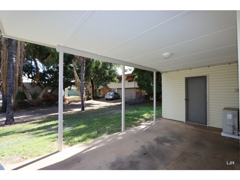 4 Batts Place, Emerald QLD 4720