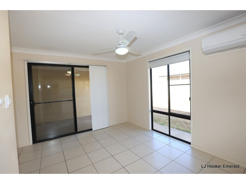 8 Baird Street, Emerald QLD 4720