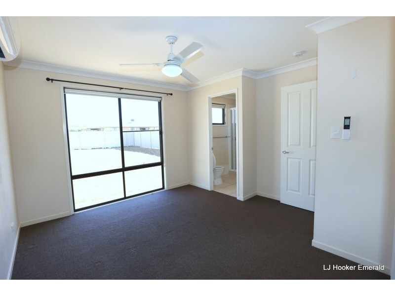 8 Baird Street, Emerald QLD 4720