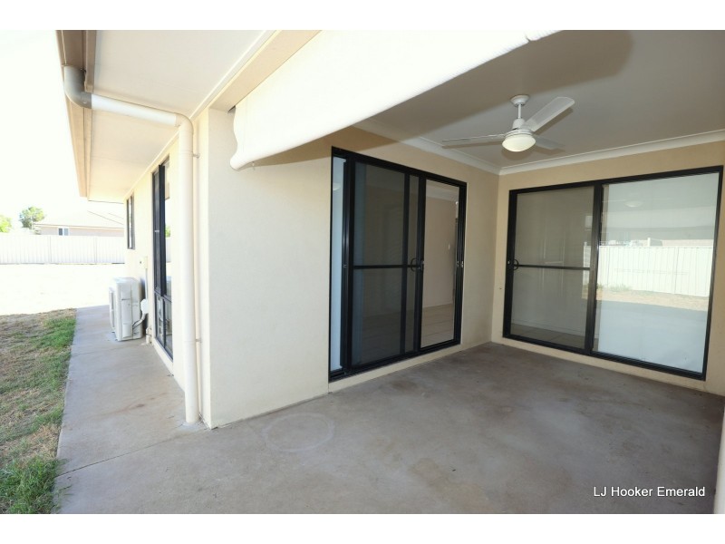 8 Baird Street, Emerald QLD 4720