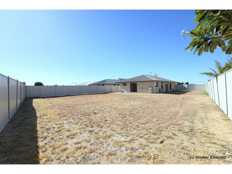 8 Baird Street, Emerald QLD 4720