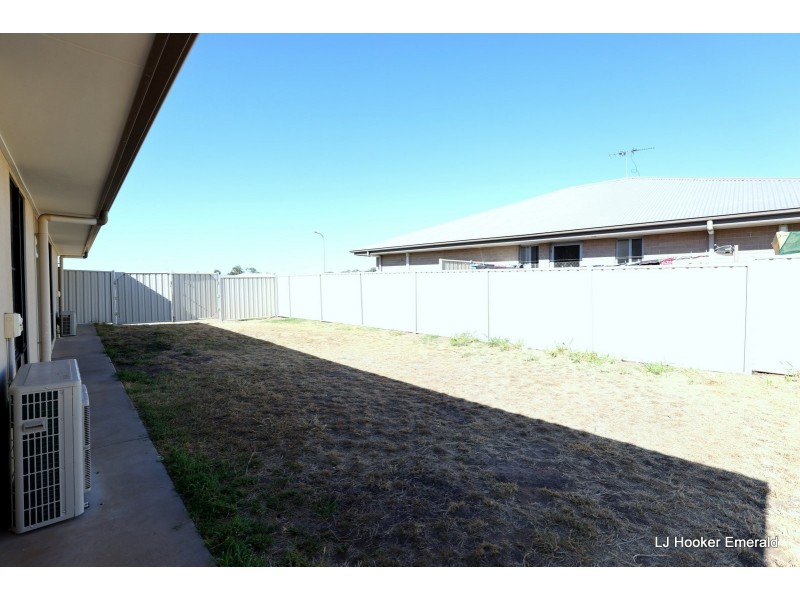 8 Baird Street, Emerald QLD 4720