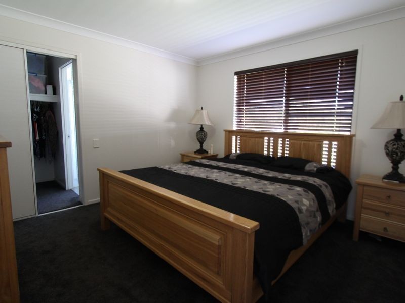 9 Jacqueline Drive, Emerald QLD 4720