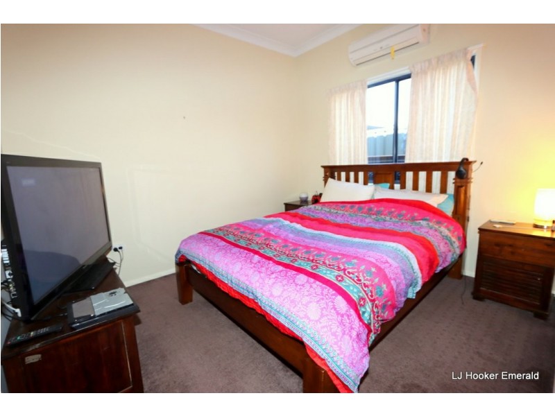 6 Cook Close, Emerald QLD 4720