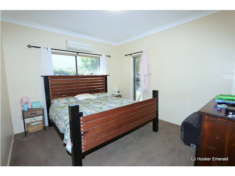 6 Cook Close, Emerald QLD 4720