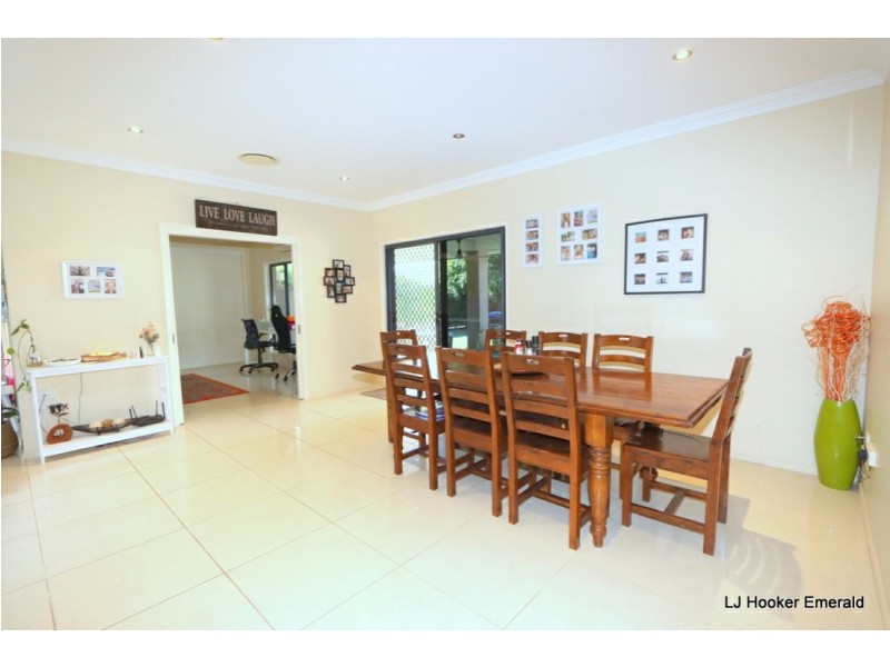 6 Cook Close, Emerald QLD 4720