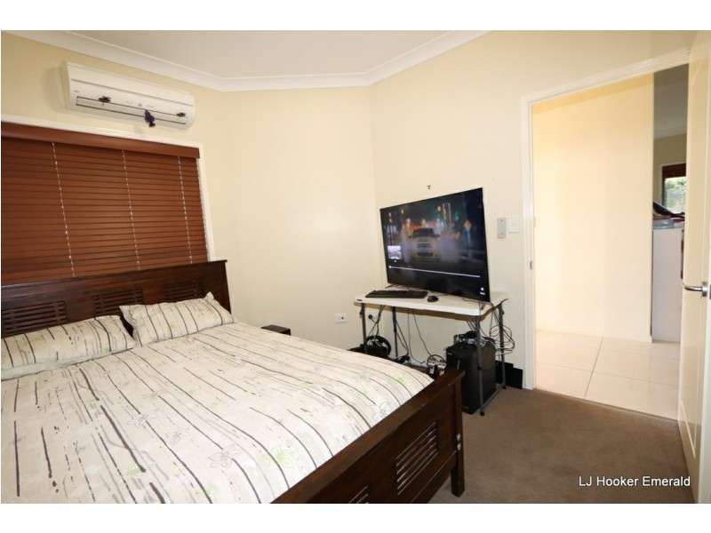 6 Cook Close, Emerald QLD 4720