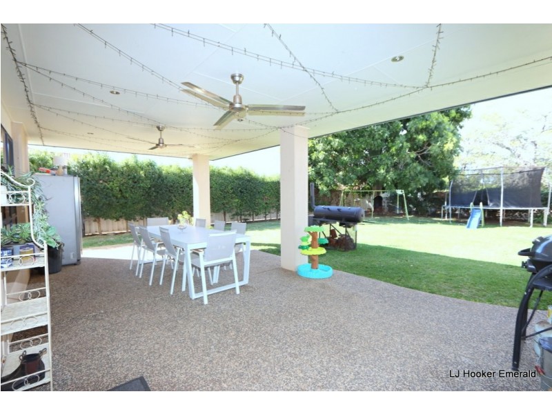 6 Cook Close, Emerald QLD 4720