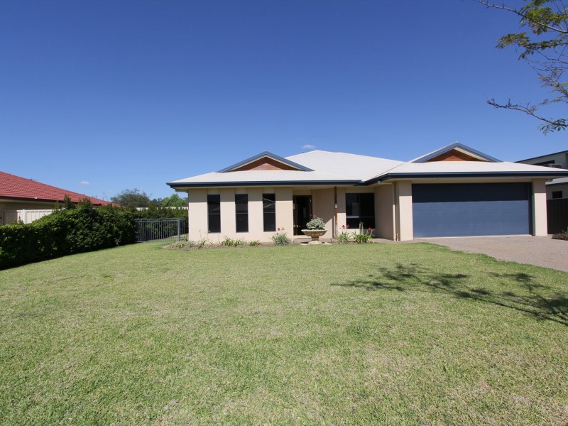 6 Cook Close, Emerald QLD 4720
