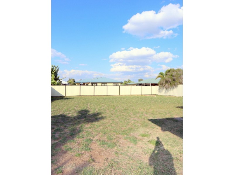 8 Desgrand Street, Emerald QLD 4720