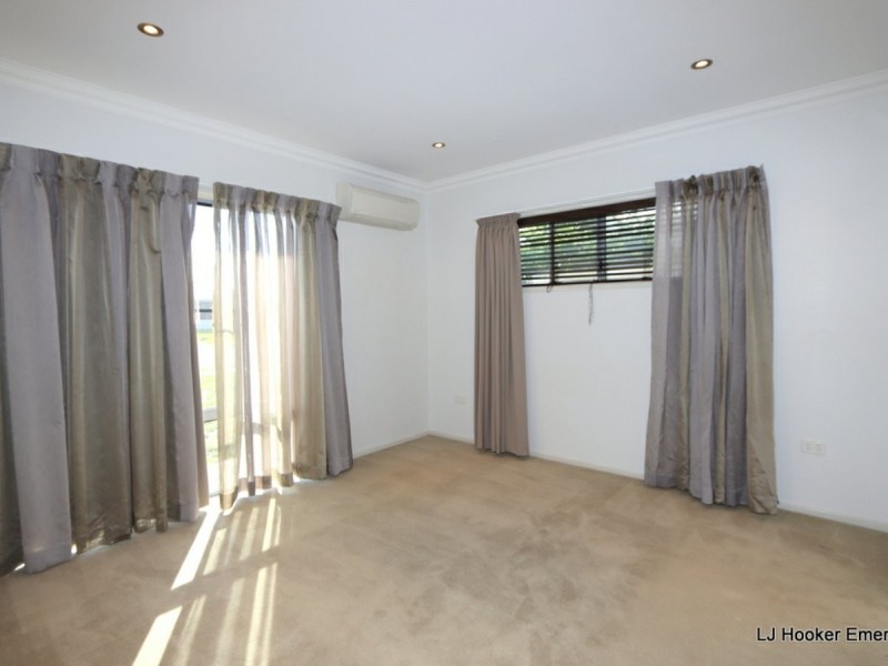 8 Desgrand Street, Emerald QLD 4720