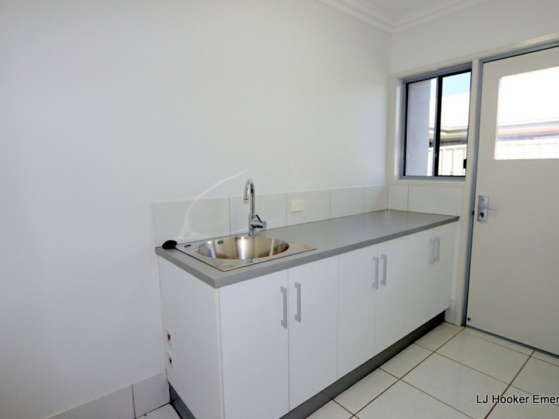 8 Desgrand Street, Emerald QLD 4720