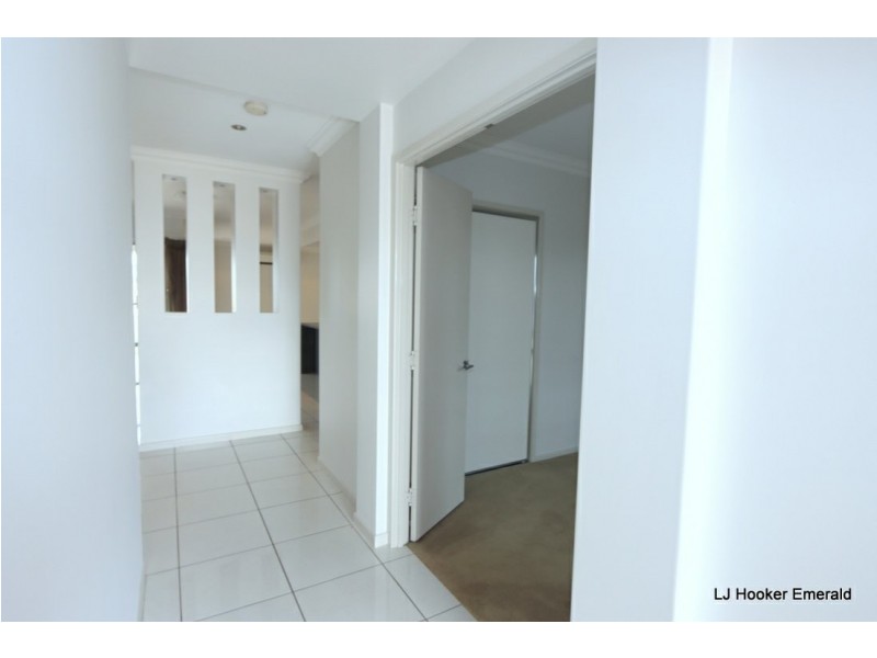 8 Desgrand Street, Emerald QLD 4720