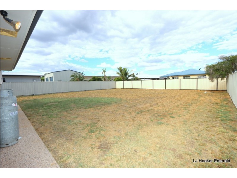 8 Desgrand Street, Emerald QLD 4720