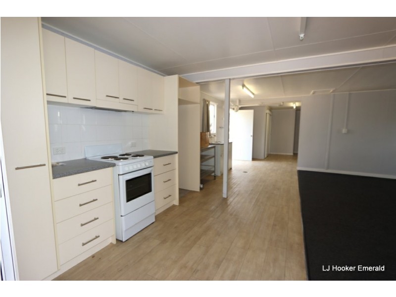 9 Colleen Avenue, Emerald QLD 4720