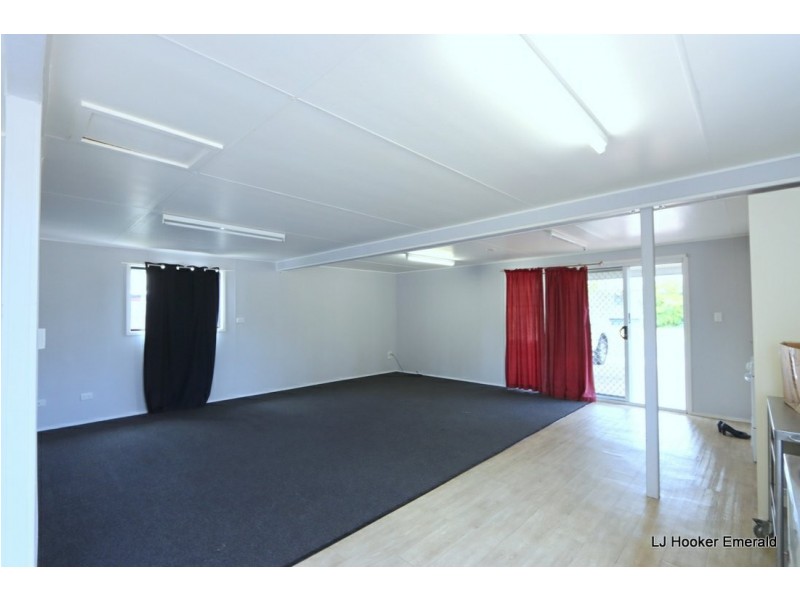 9 Colleen Avenue, Emerald QLD 4720