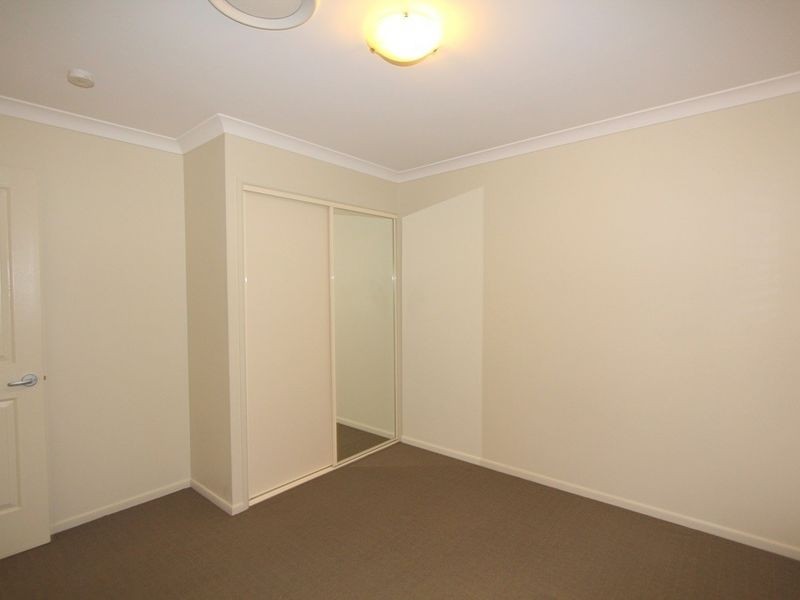 2/16 Joel Ernest, Emerald QLD 4720