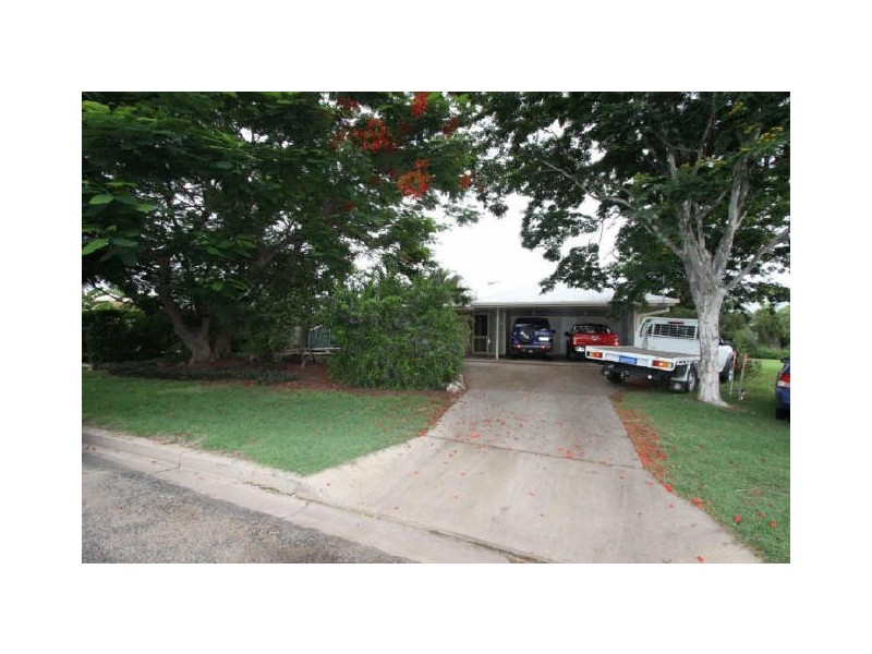14 Jacqueline Drive, Emerald QLD 4720