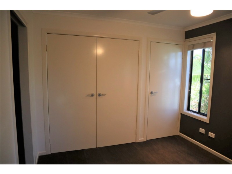 Unit 1/11 Brokenwood Street, Emerald QLD 4720