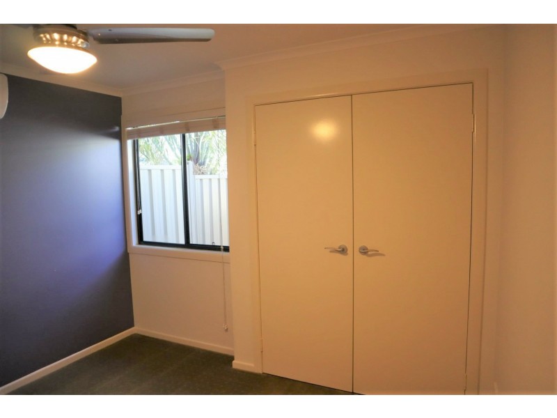 Unit 1/11 Brokenwood Street, Emerald QLD 4720