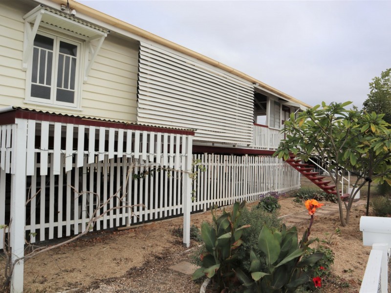 54 Yamala Street, Emerald QLD 4720