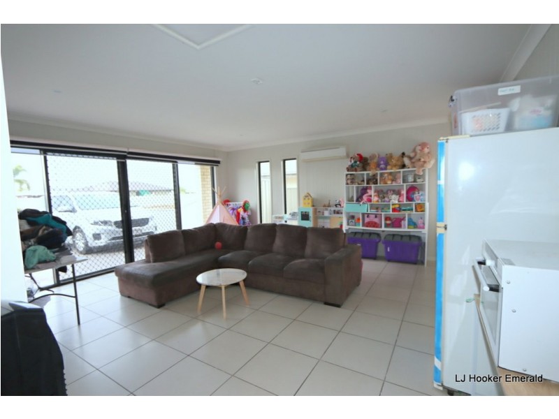 3 Desgrand Street, Emerald QLD 4720
