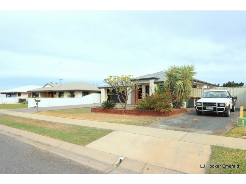 3 Desgrand Street, Emerald QLD 4720