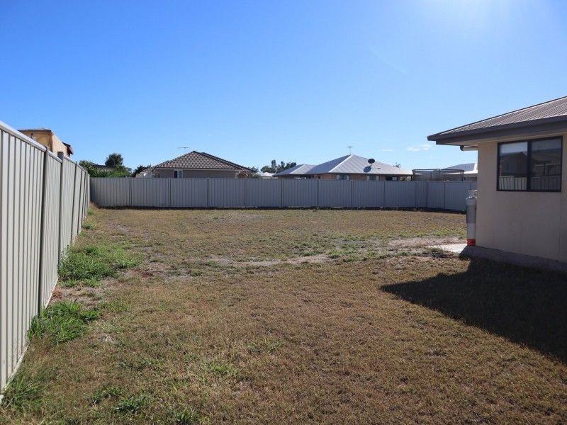 8 Baird Street, Emerald QLD 4720