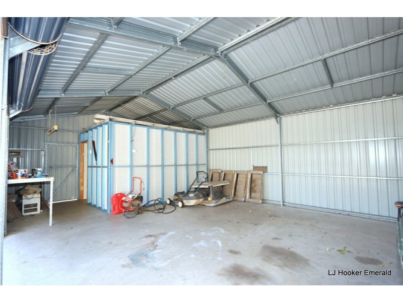 3 Edwards Pl, Emerald QLD 4720