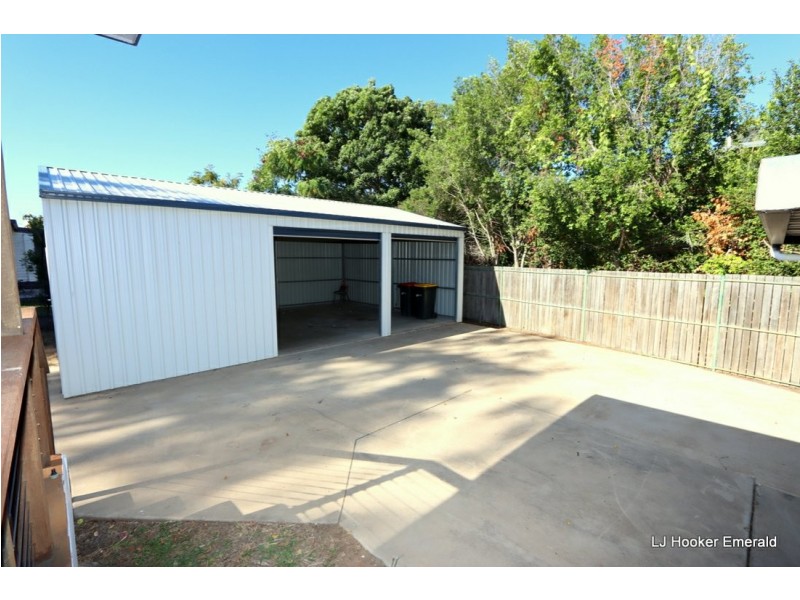 3 Edwards Pl, Emerald QLD 4720