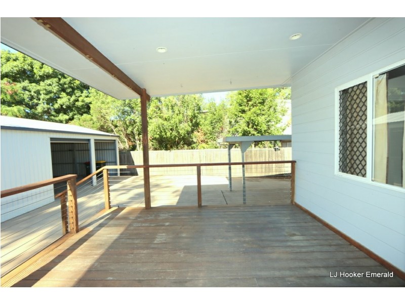 3 Edwards Pl, Emerald QLD 4720