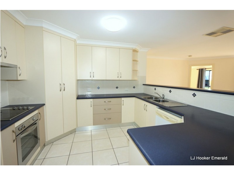 12 Saville Street, Emerald QLD 4720