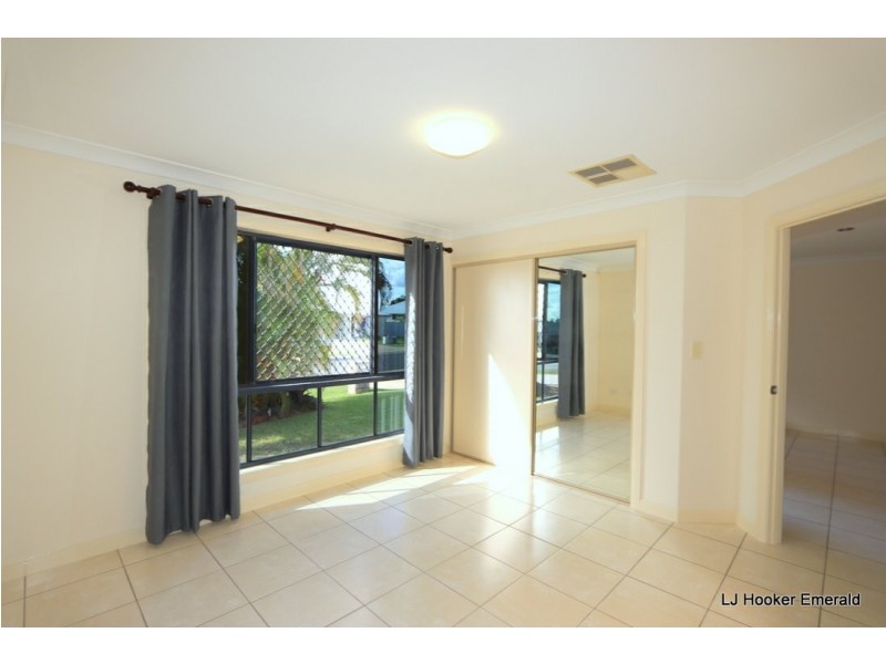 12 Saville Street, Emerald QLD 4720