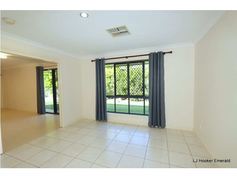 12 Saville Street, Emerald QLD 4720